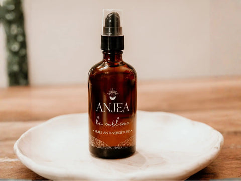 Huile anti-vergetures Anjea La Sublime pour visage et corps, contenant des ingrédients nourrissants et hydratants.