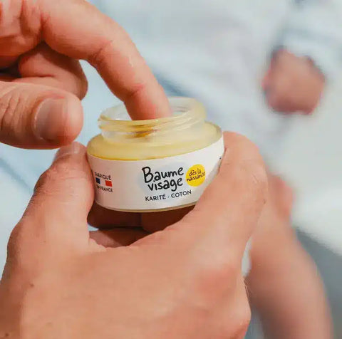 Baume visage et corps pour bébé bio Pototam, peau sèche et sensible, texture riche et hydratante pour peau délicate.
