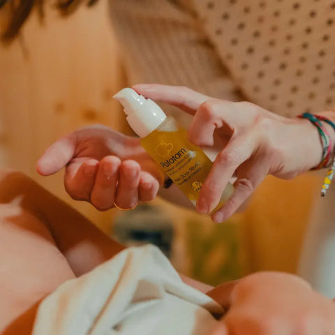 Huile de massage DOUX RÊVES Camomille et Petitgrain de Pototam pour visage et corps, soins relaxants du soir